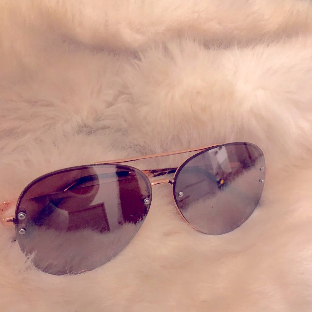 Mirrored Aviator Brown Sunglasses with Tortoiseshell/Gold detail.